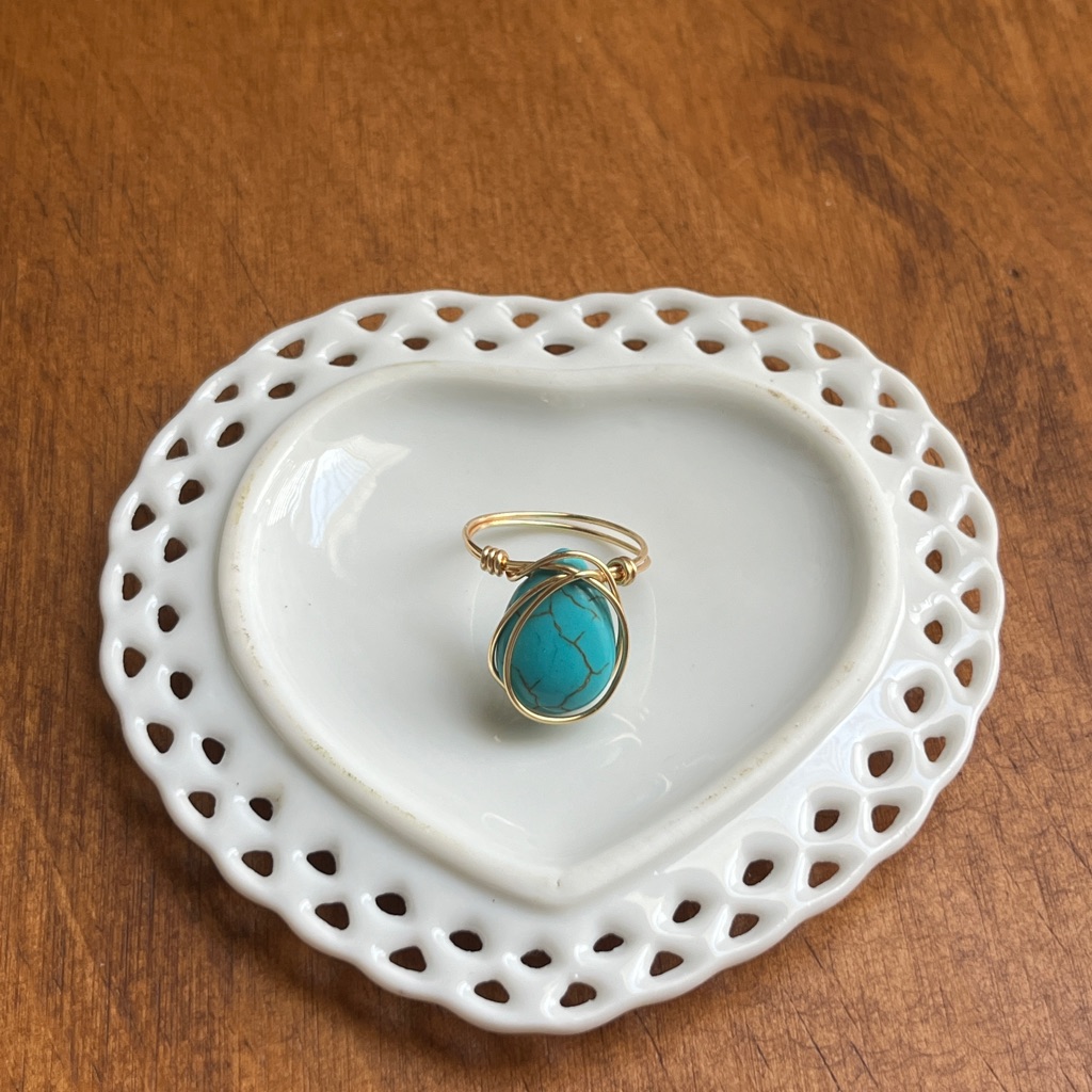 Turquoise Howlite Teardrop Gold Wire Wrapped Stone Women’s Ring Size 8